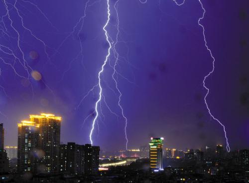 暴雨.jpg